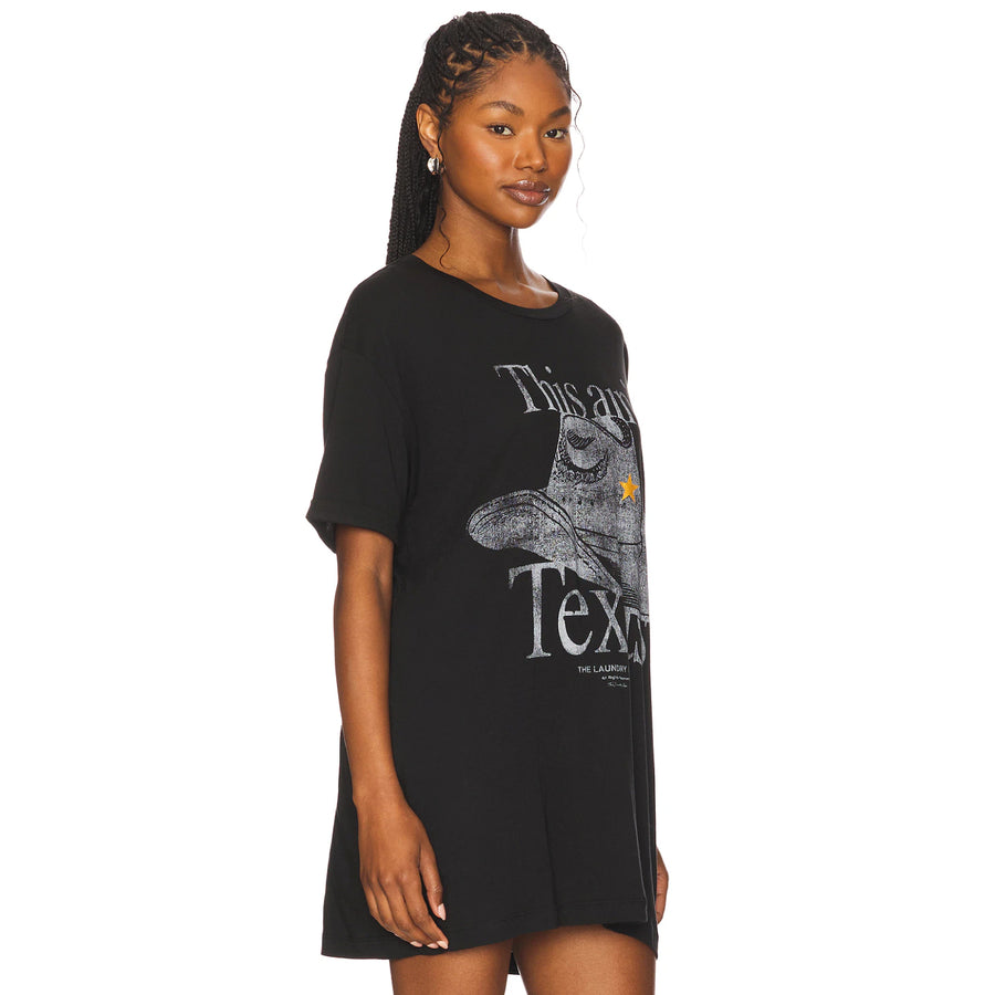 This Ain'T Texas - Oversized Tee - Black