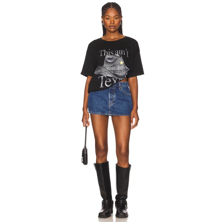 This Ain'T Texas - Oversized Tee - Black